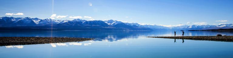 Lake Tekapo and the Southern Alps - MoaTours