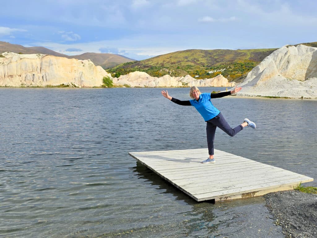 Kiwi Guide Jan at St Bathans Lake